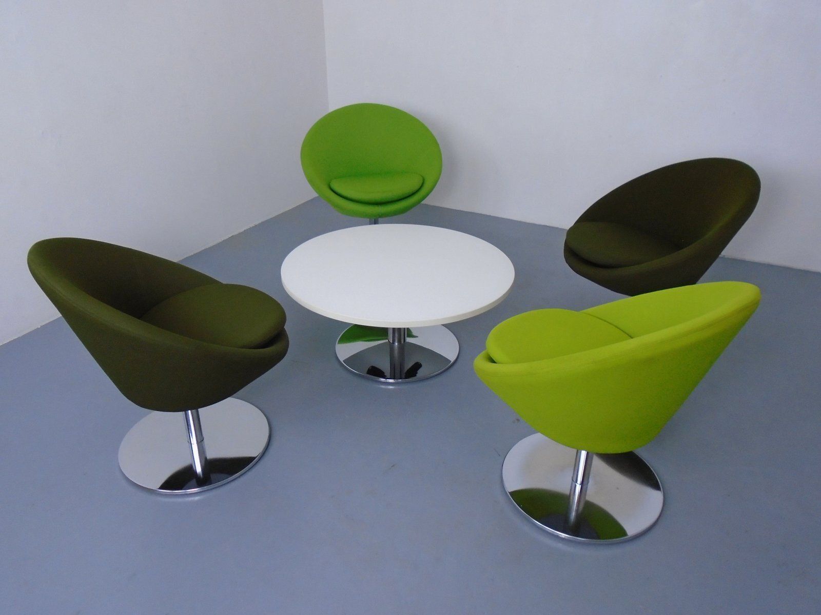 Allermuir Conic Swivel Club Chairs & Table, Uk, 2015, Set Of 5