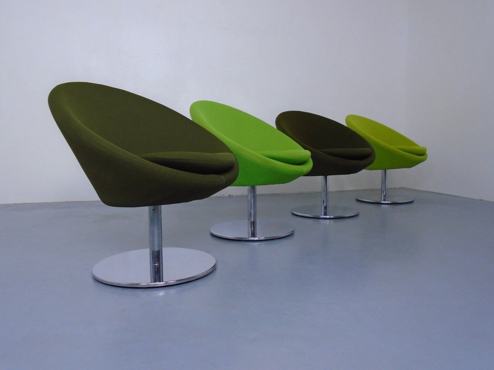 Allermuir Conic Swivel Club Chairs & Table, Uk, 2015, Set Of 5 photo vinterior