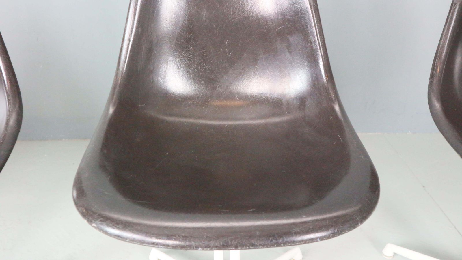Charles & Ray Eames Set Of 4 Off Black"La Fonda" Chairs For Herman Miller, 1960 photo vinterior