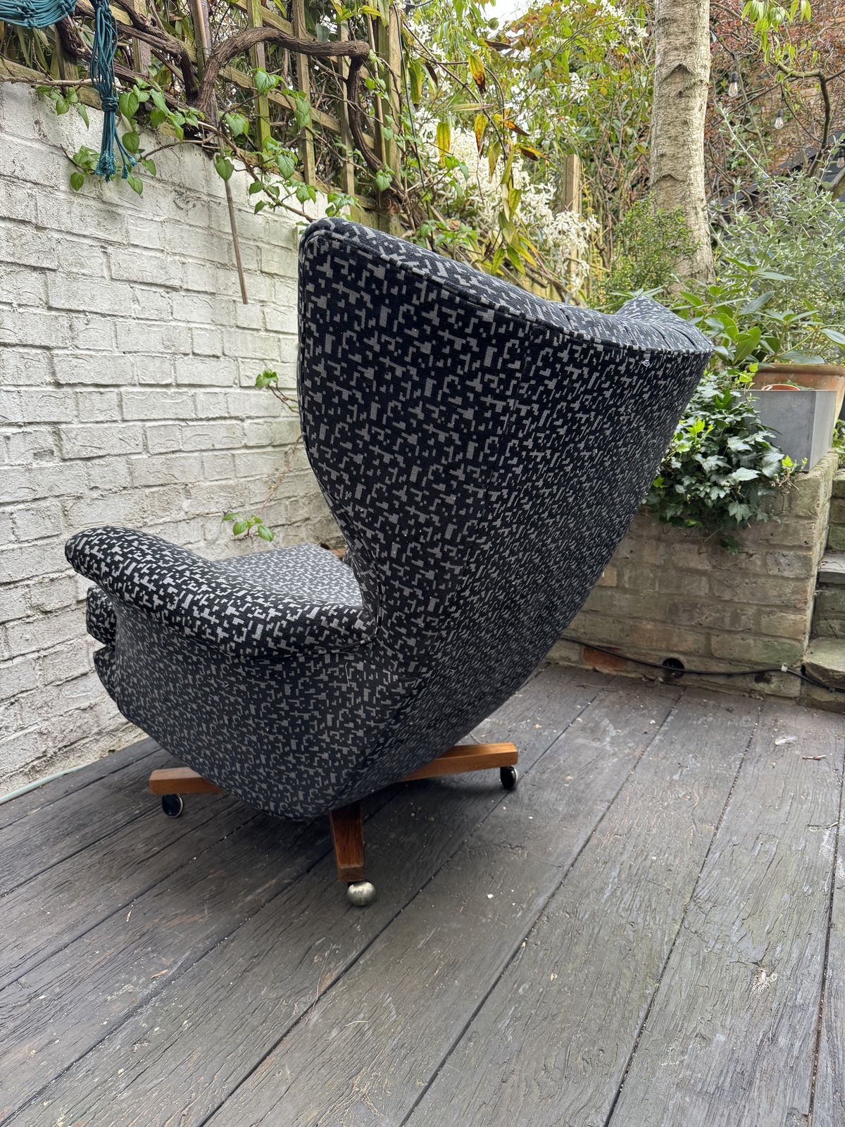 G Plan 6250 60’s Blofeld Chair & Footstool. Iconic, Excellent Condition. photo furniture