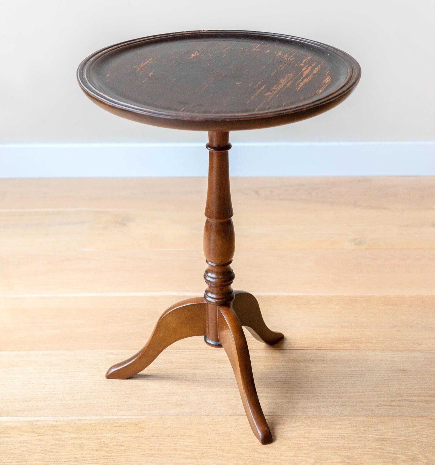 Houten Wijntafel – Antiek Driepoot Bijzettafeltje – Victoriaanse Stijl Ronde Plantenstandaard