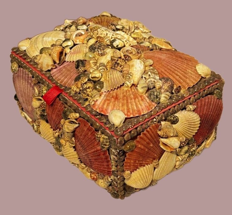 Vintage Seashell Trinket Box, 1960s Valentines Gift