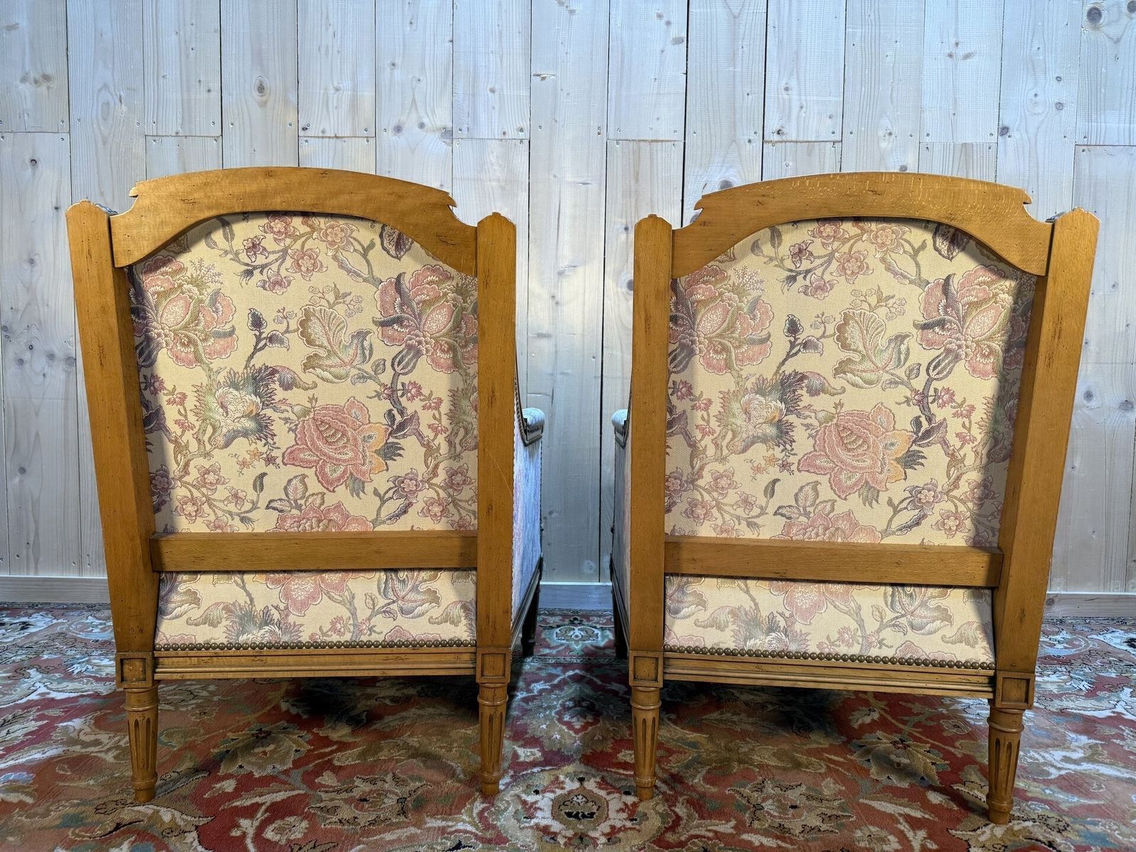 Paire De Fauteuils / Bergères Et Repose Pied De Style Louis XVI photo buy