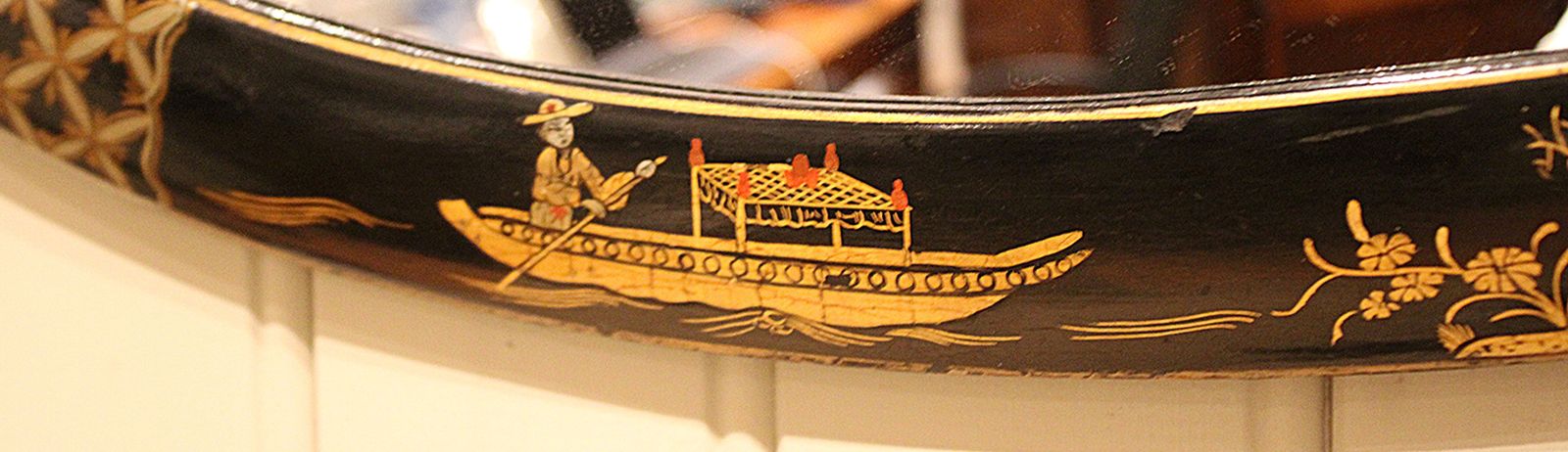 Black Chinoiserie Oval Wall Mirror photo vinterior
