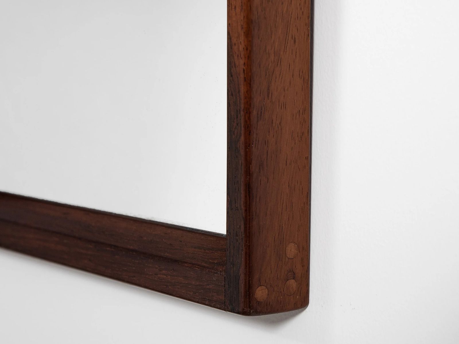 photo vintage Midcentury Danish Set Of Mirror, Bench And Container In Rosewood By Aksel Kjersgaard 1960s