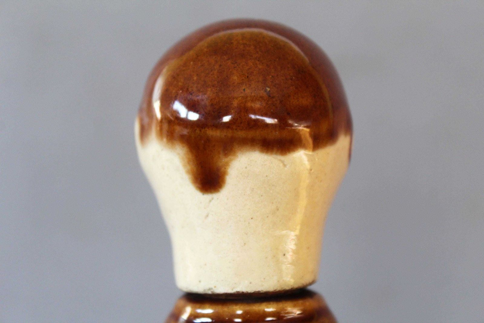 60.0 Grote Vintage Keramische Monnik Fles – Decanteerkaraf Met Muziekdoos, Quimper Keraluc Frankrijk, Kurksluiting, Figuratieve Sculptuur, Leeg photo
