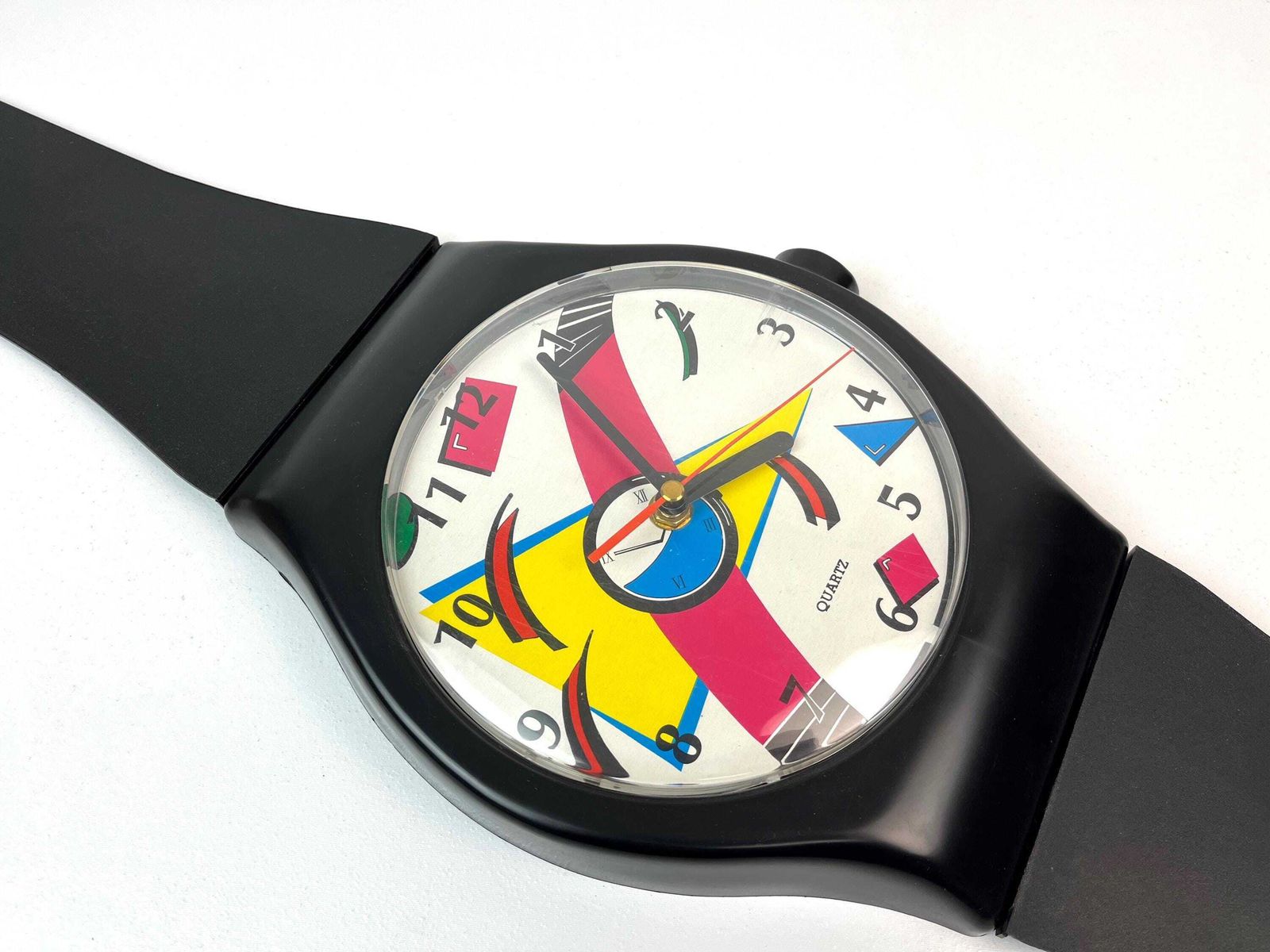 Rare Postmodern 80s Pop Art Colorful Dial Xl Memphis Age Wall Clock In Wrist Watch Shape photo vinterior
