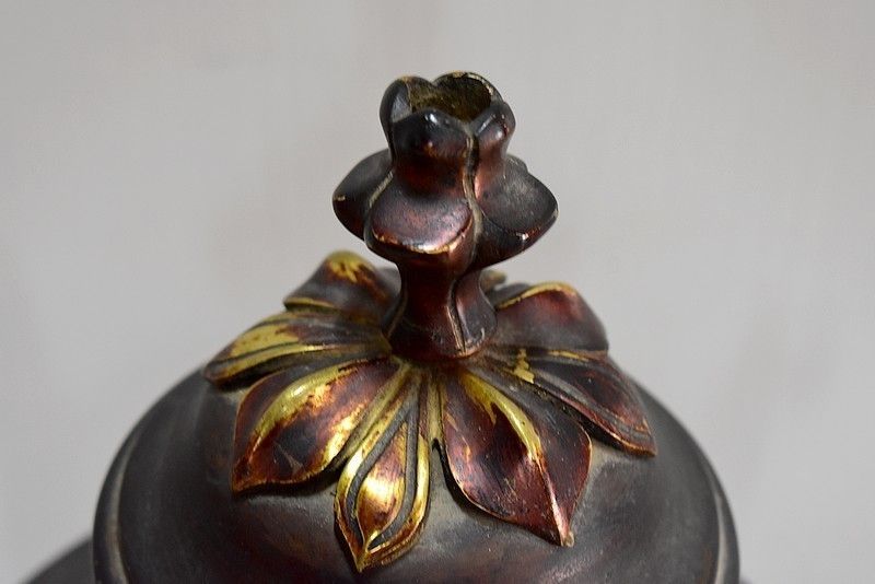 Pendulum Vase Art Nouveau 19th Century photo for sale