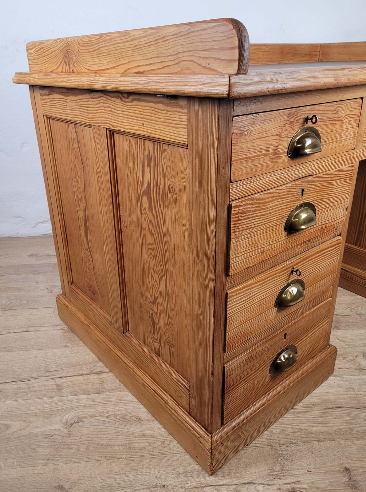 photo vinterior Pine Writing Desk & Chair Leather Top Country Rustic Antique Delivery Available