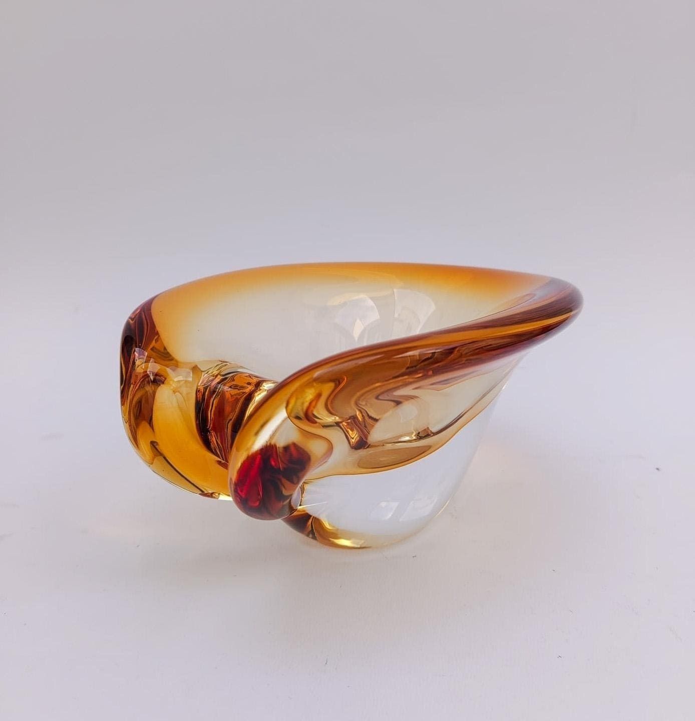Stunning Murano Glass Cup In The Shape Of An Amber Shell, Seguso Venini Poli Era photo for sale