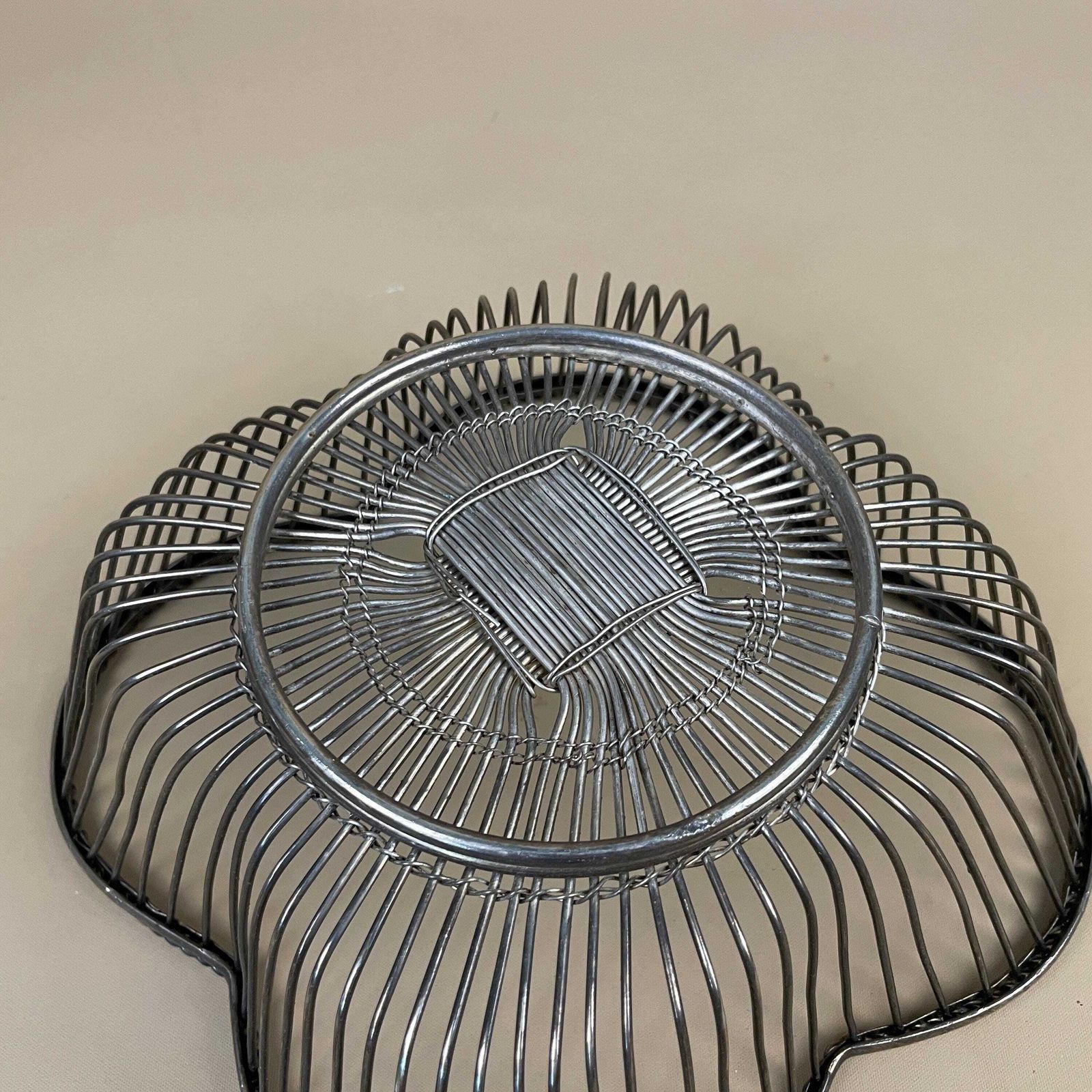 Silver Metal Wire Fruit Bowl Handmade Cage Basket Table Center Piece Rustic Modern Kitchen Decor Home Styling Decorative Display Bowl photo vinterior