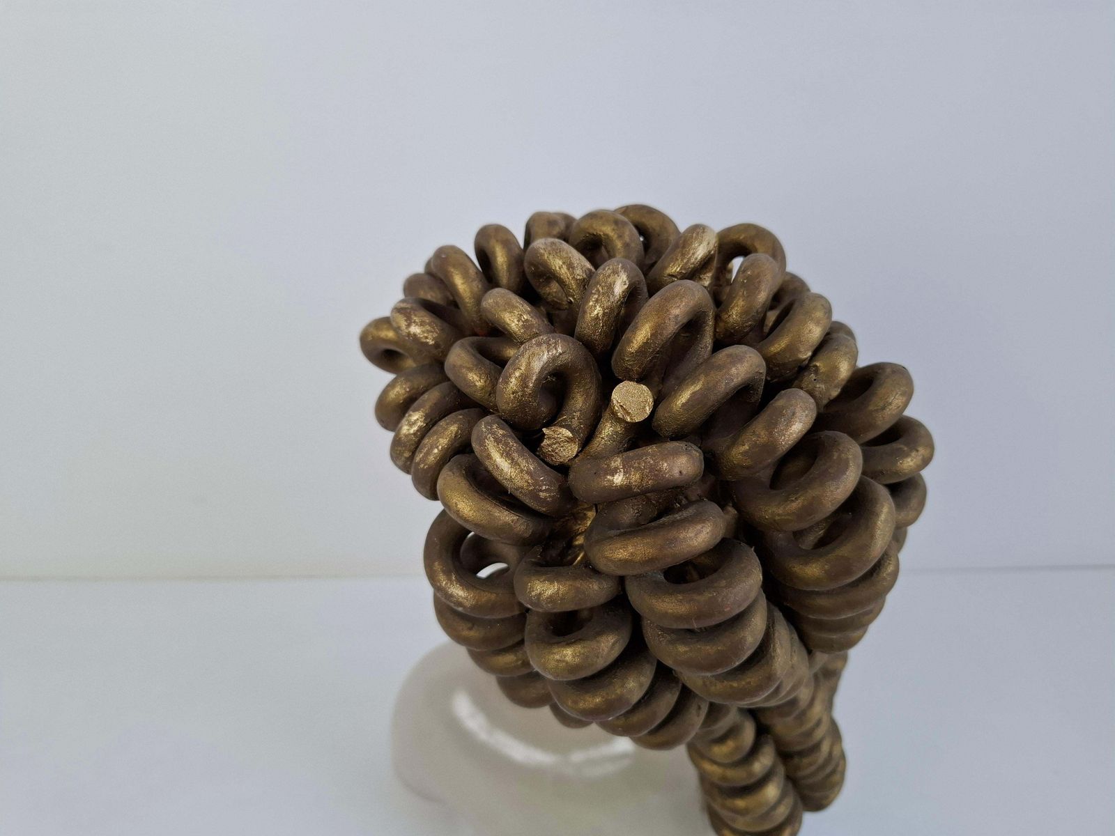 photo vinterior 1930s Czechoslovak Art Deco Ceramic Bust Of A Woman With Gilded Curled Hair