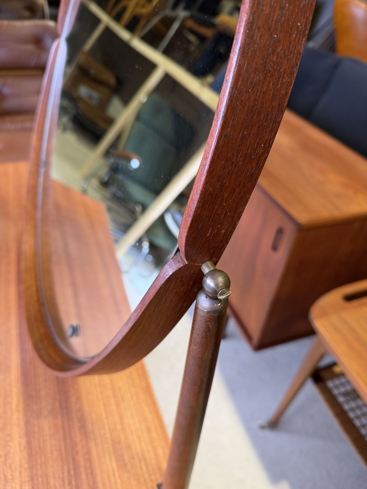 photo vinterior Mid Century Elliots Of Newbury Dressing Table & Stool, Vanity Table