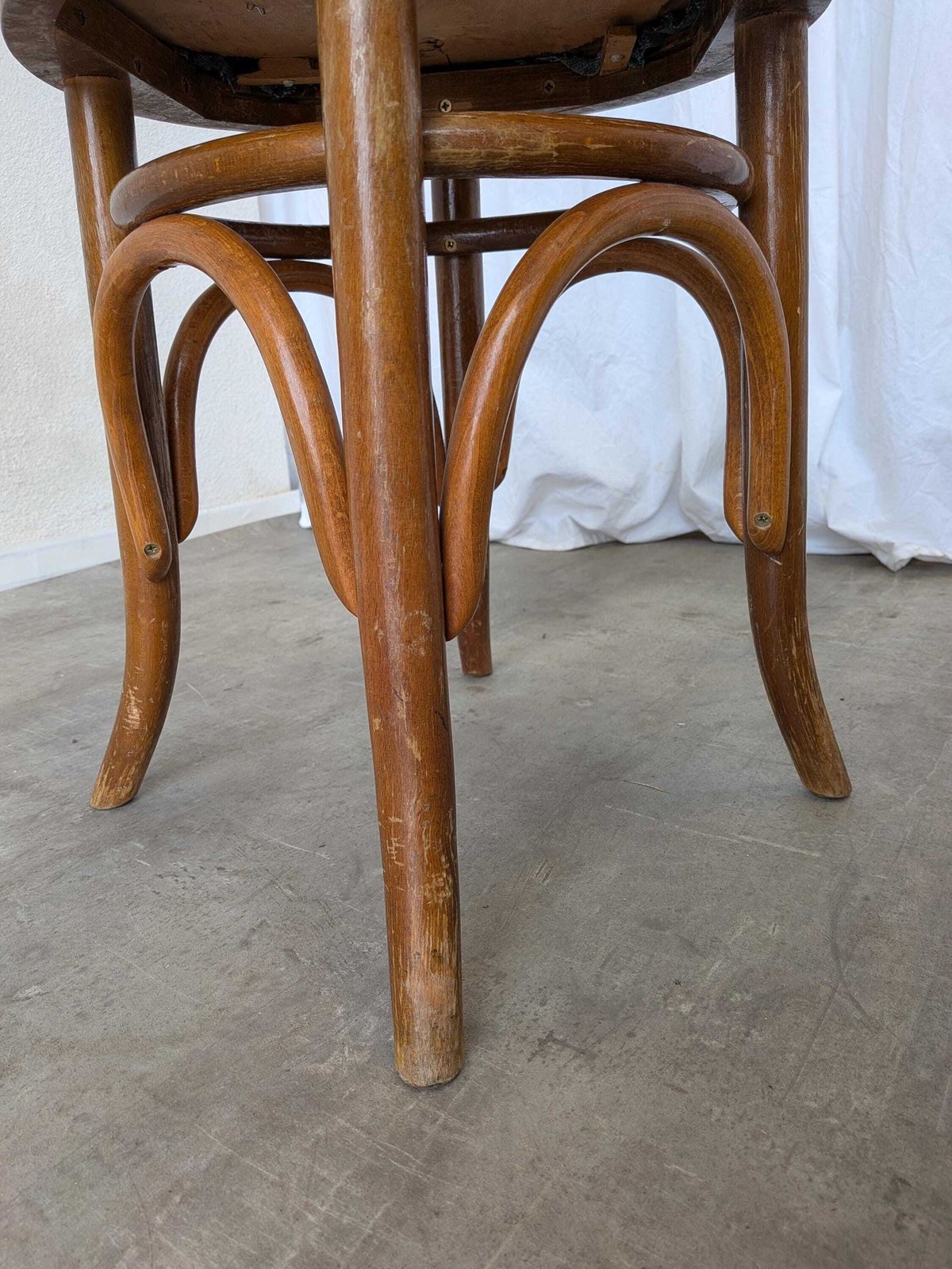 photo vinterior Pair Of Vintage Bentwood Stools / Thonet Style / Upholstered Seat In Blue / 1970s
