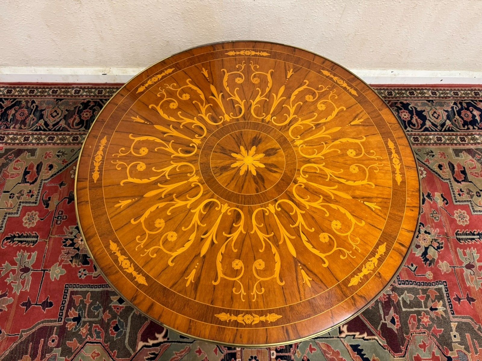 Stunning Round French Kingwood Marquetry Inlaid Centre Table/Accent Table photo buy