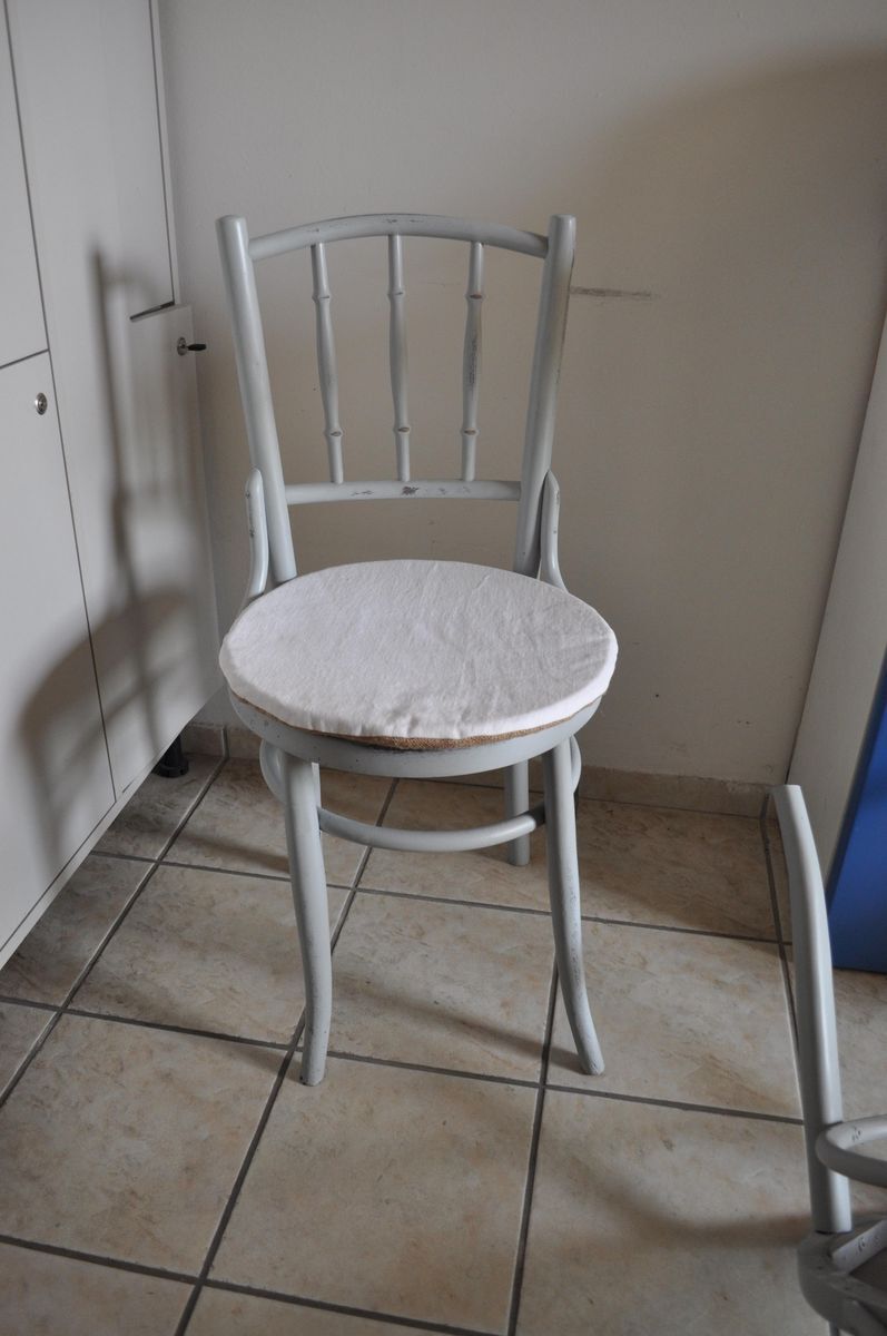 Set Of Grey Bistro Chairs From Lichtig, 1900s photo vinterior