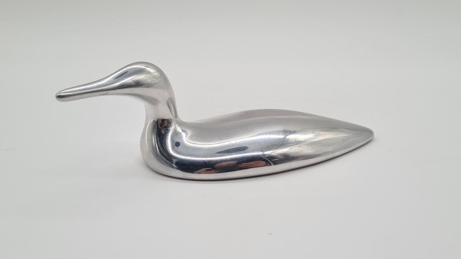 Hoselton Swan Sculpture In Polished Aluminum, 1970s photo vintage