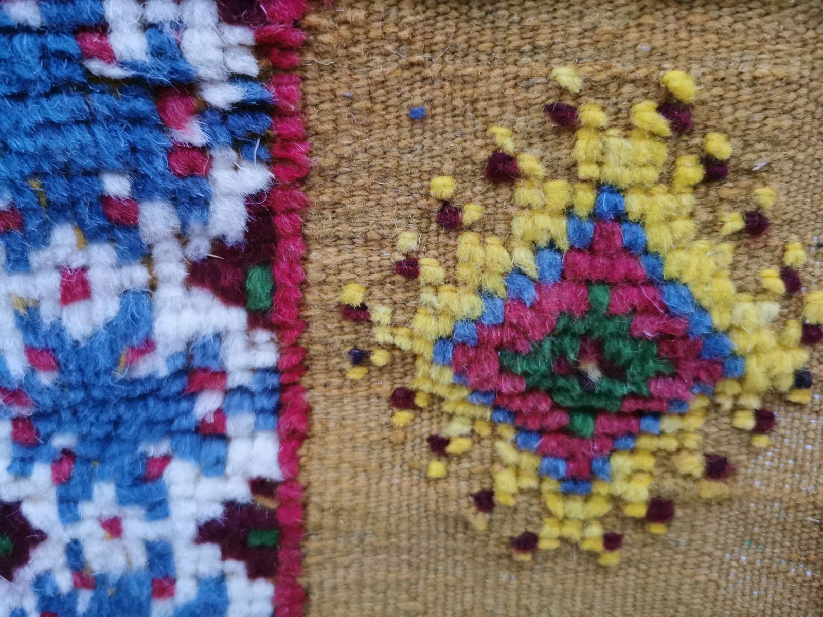 Textiles Fabulous Traditionl Moroccan Rug. Natural Wool And Camel Hair.8.8x5.1 Ft photo