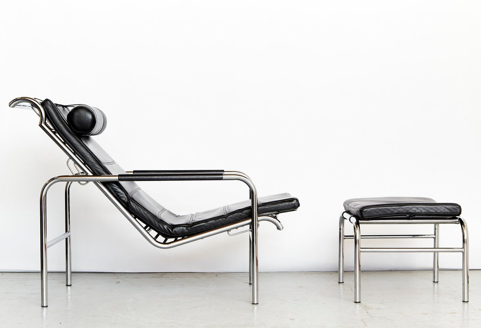 Genni Chaise Lounge & Ottoman By Gabriele Mucchi For Zanotta, 1970s photo for sale