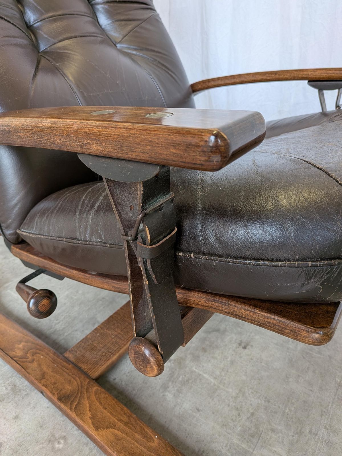 Vintage Panther Lounge Chair With Ottoman / Brown Leather Recliner Armchair / Bentwood Frame / Mid Century 1970s photo vintage