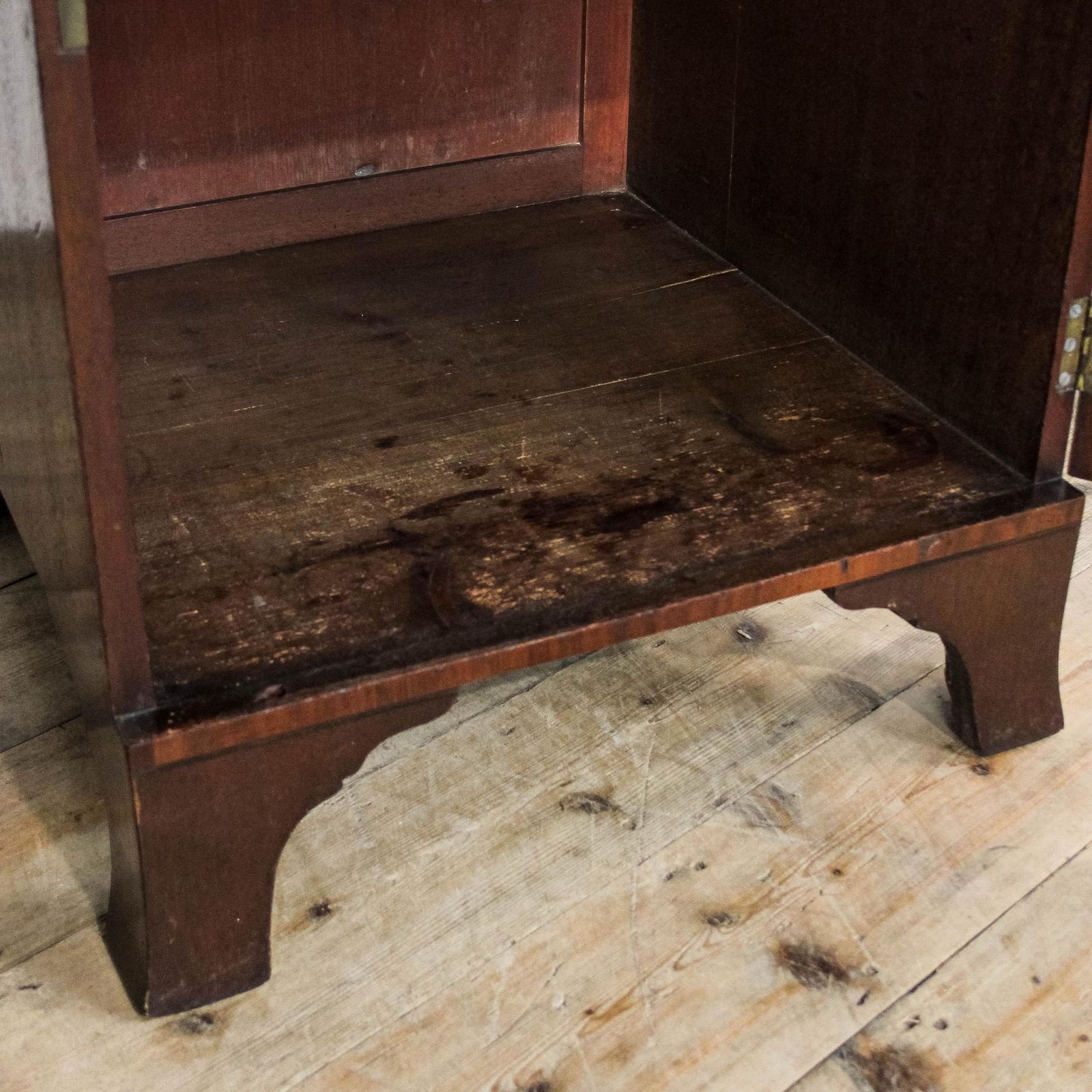 Antique Pair Of 19th Century Mahogany Side Cabinets | Antique Mahogany Cupboard | Mahogany Furniture photo Furniture