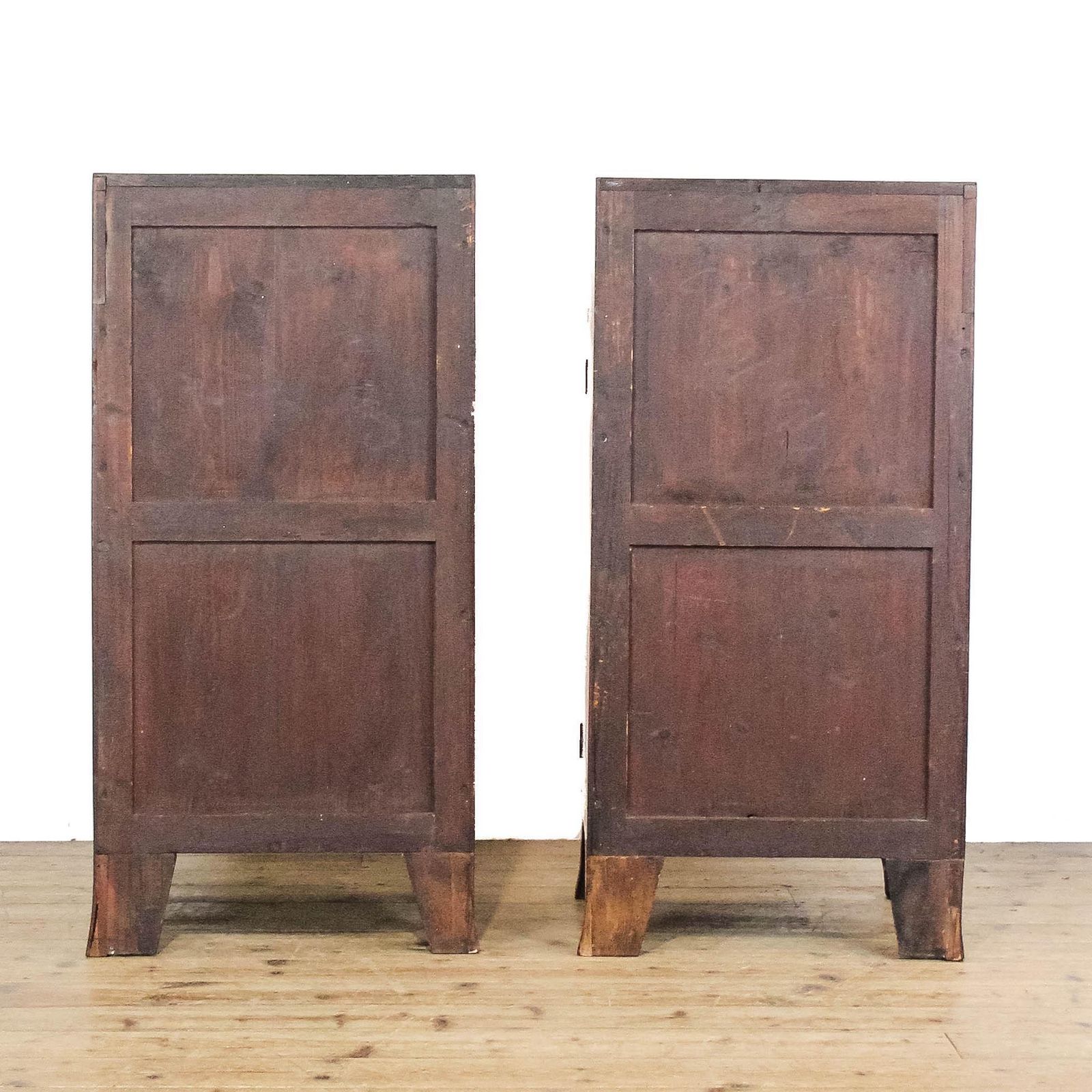 photo furniture Antique Pair Of 19th Century Mahogany Side Cabinets | Antique Mahogany Cupboard | Mahogany Furniture