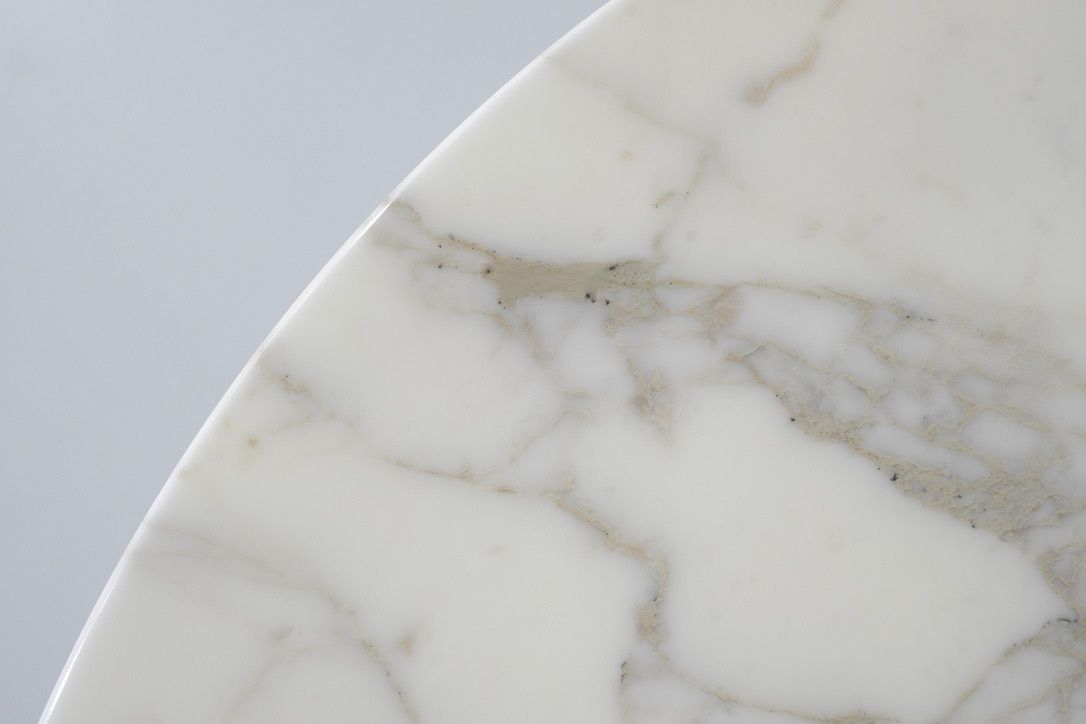 Dining Table Tulip Marble By Eero Saarinen For Knoll International. photo vintage