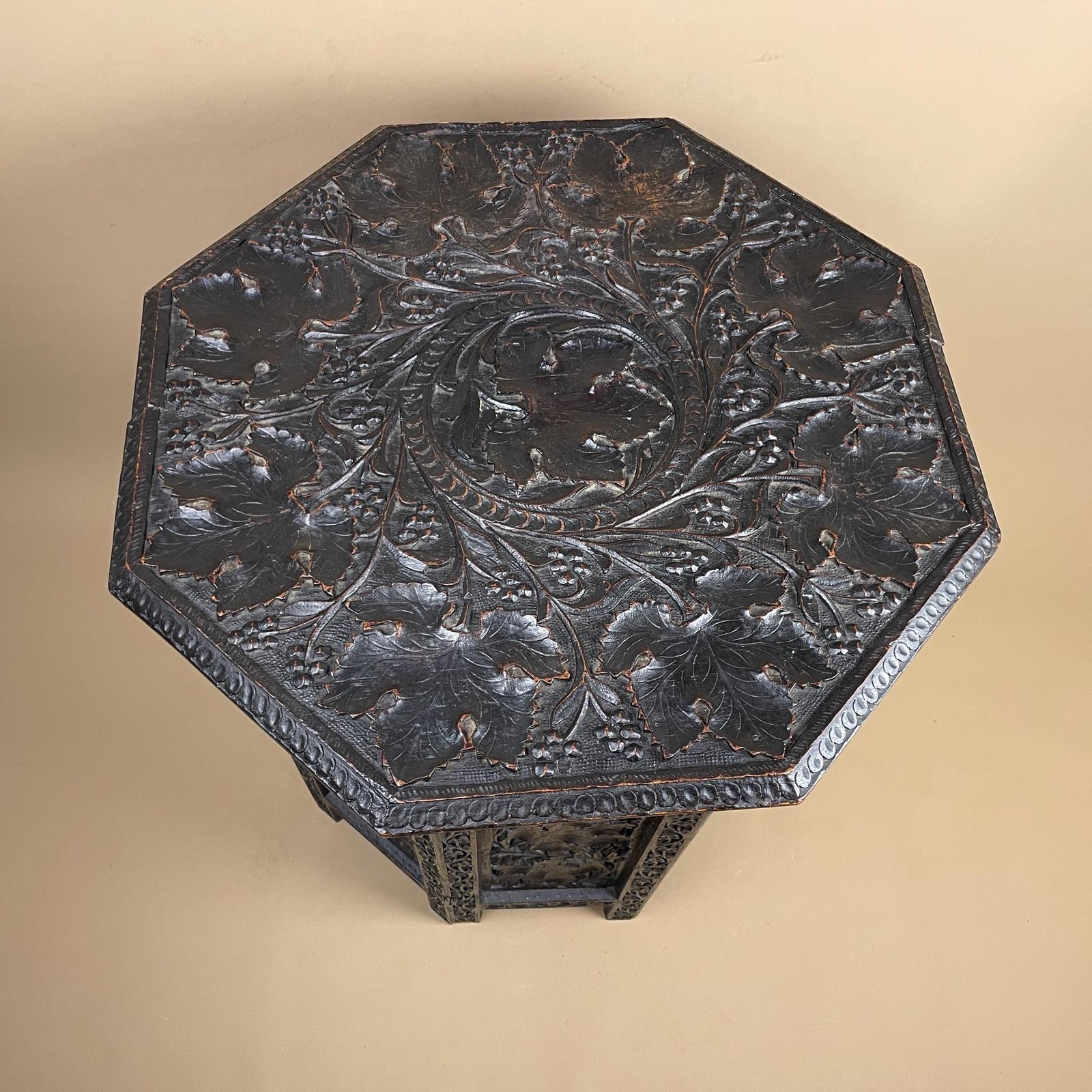 Anglo Indian Wooden Table Fold Down Campaign Decorative Intricate Patterned Hand Crafted Octogan C.1900 Antique Plant Stand Carved Wood photo vinterior