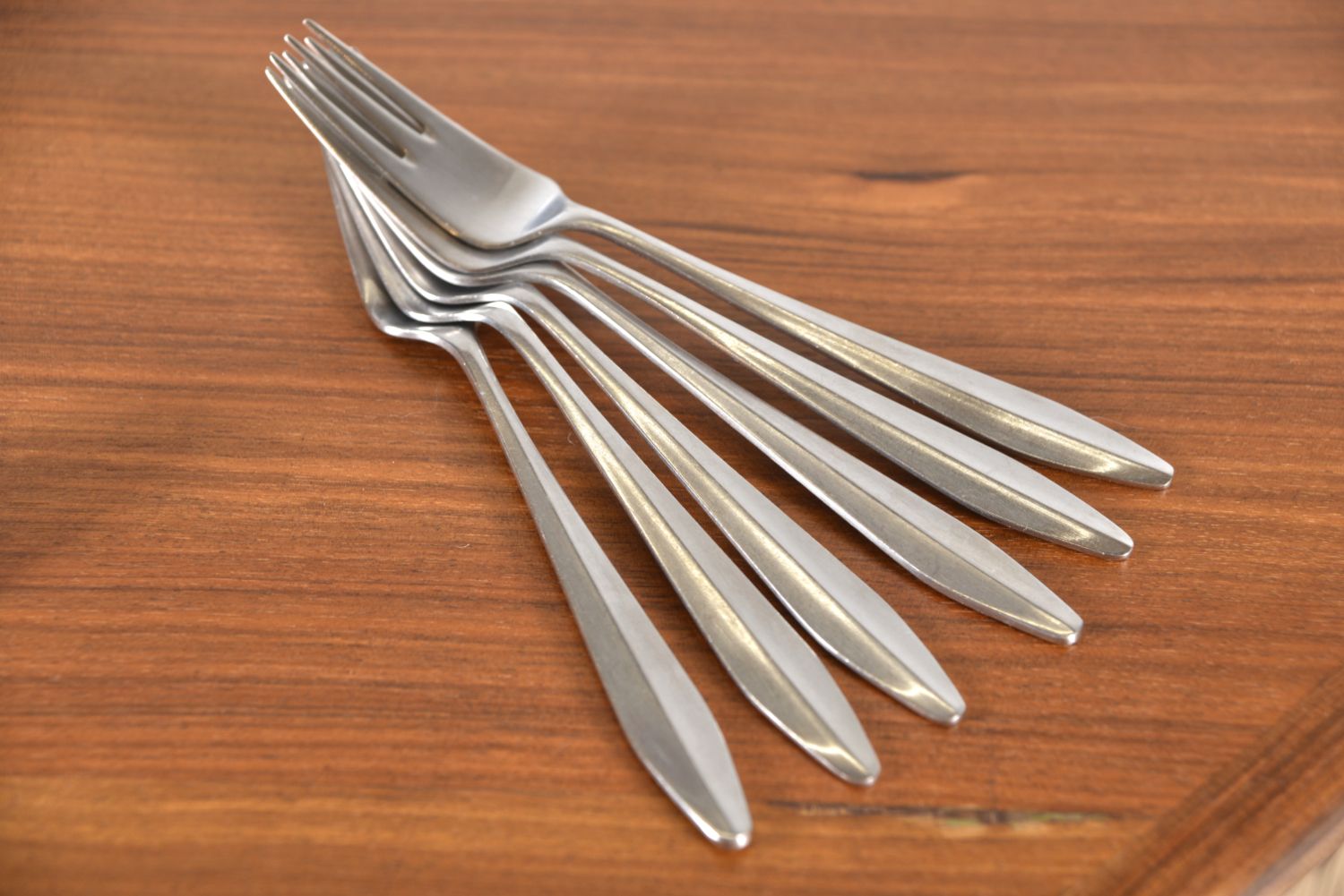 photo vintage Midcentury Cased Norstaal Inka Stainless Steel 6 Setting Cutlery Set Erik Herlow Norway