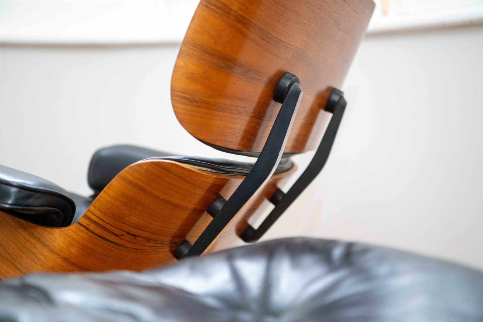 photo vintage Original Charles And Ray Eames For Herman Miller   Lounge Chair .Circa 1970