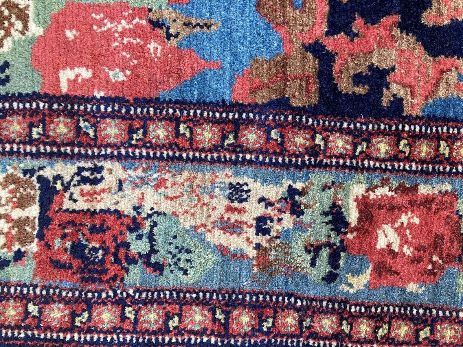 photo vinterior Antique Senneh Rug 1.82m X 1.38m