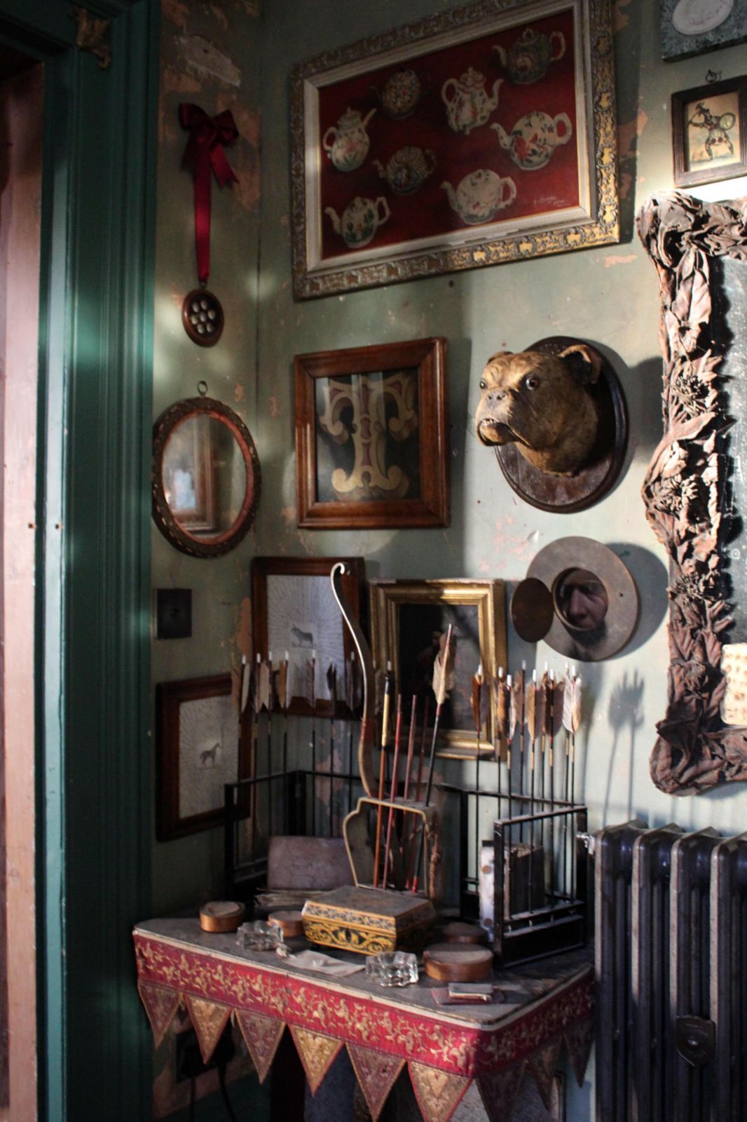 19th Century English Bulldog Taxidermy Head Mount Country House photo furniture