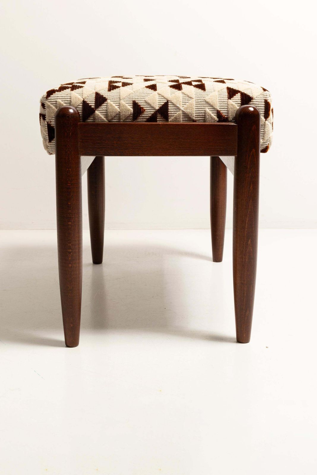 photo furniture Mid Century Gfm Kruk Met Jacquard Bekleding Van Dedar, E. Homa, Europa, Jaren 1960