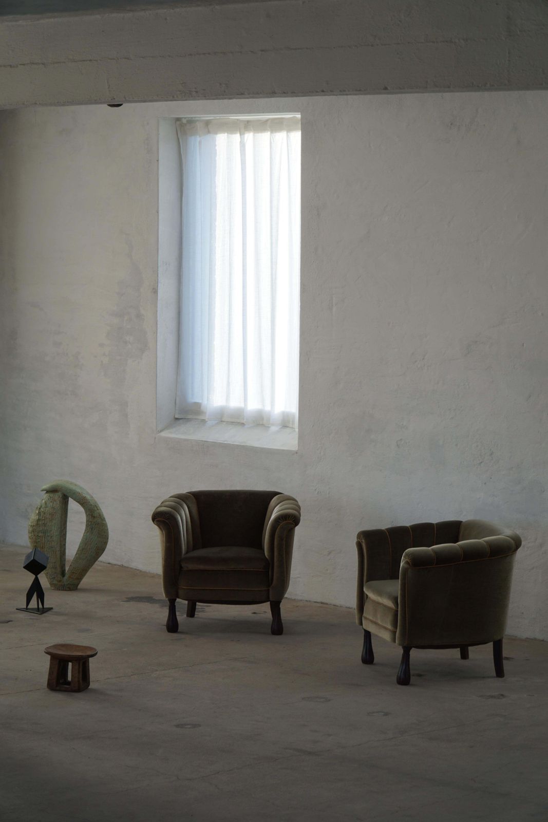 Mid 20th Century, Pair Of Danish Shell Lounge Chairs In Green Velvet, 1940s photo for sale