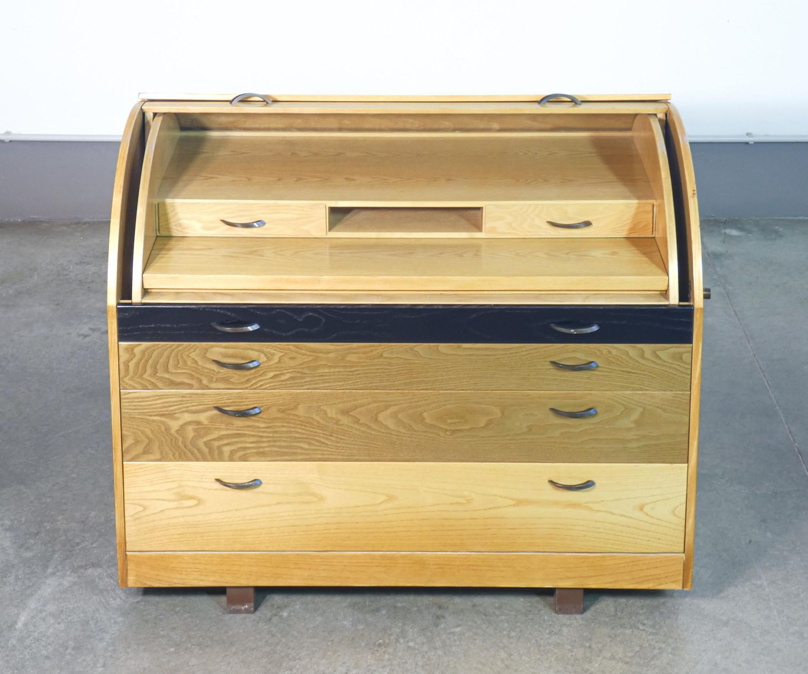 "Bauletto" Secretaire Desk, Design Giovanni Offredi For Saporiti. 1977 photo buy