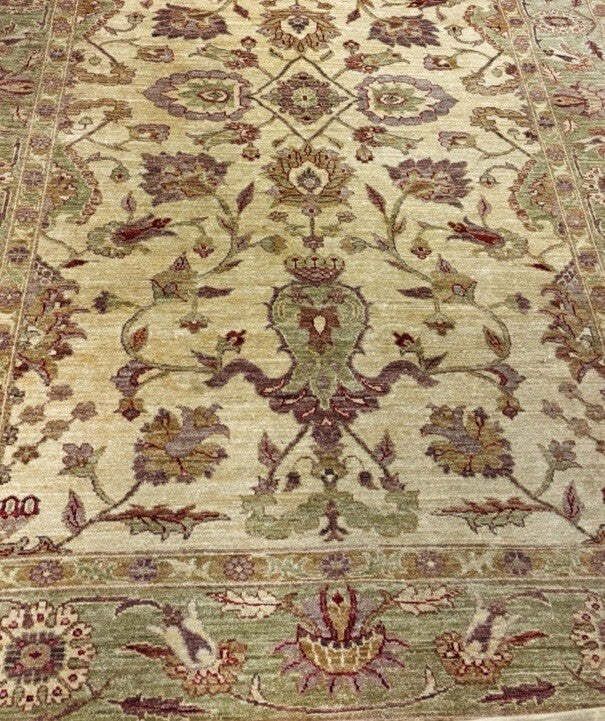 Large Country House Carpet/ Rug, Superb Quality. Floral Pattern. 264 X 188 Cms photo furniture