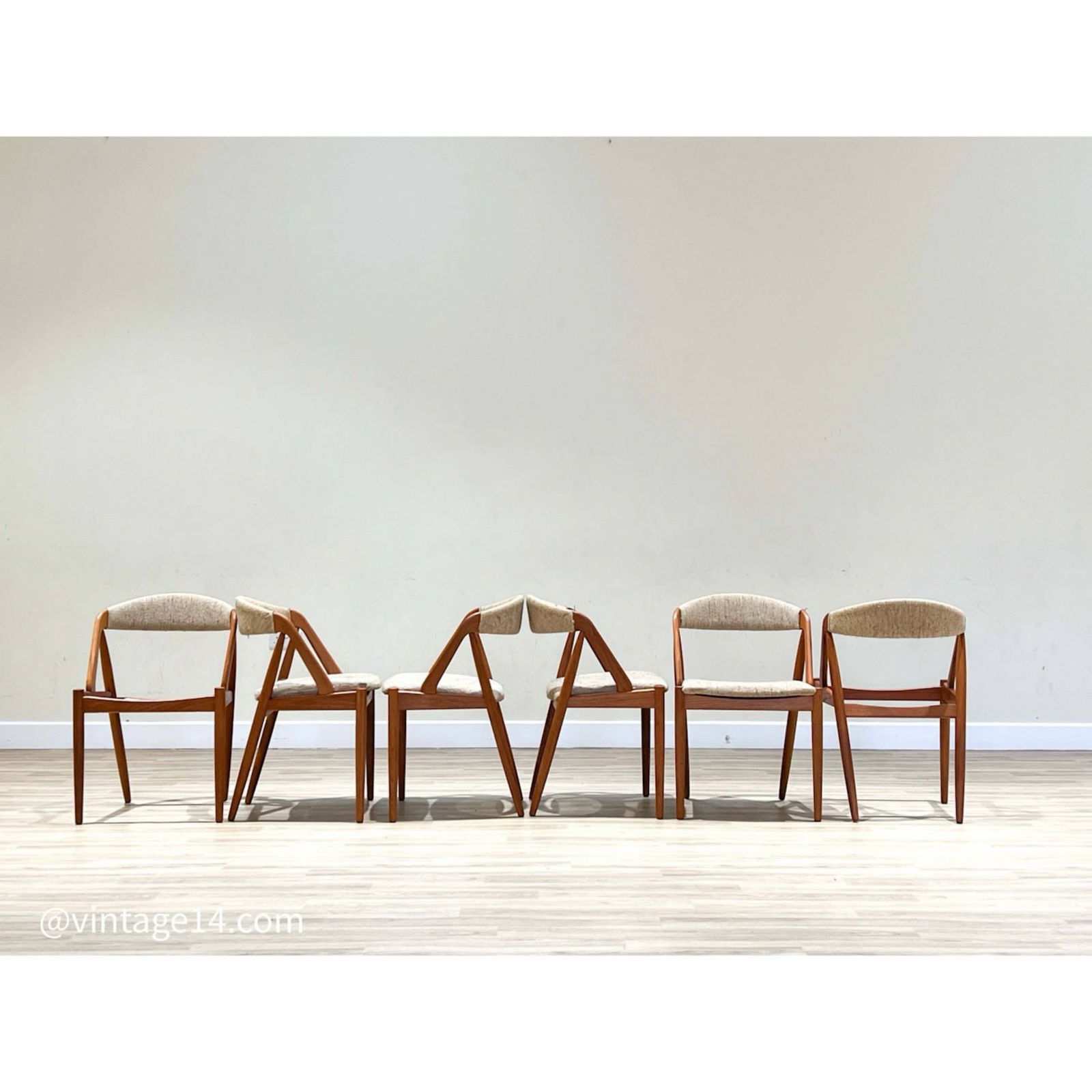A Set Of 8 Teak Kai Kristensen For Bespoke Upholstery (Model 31) photo Furniture