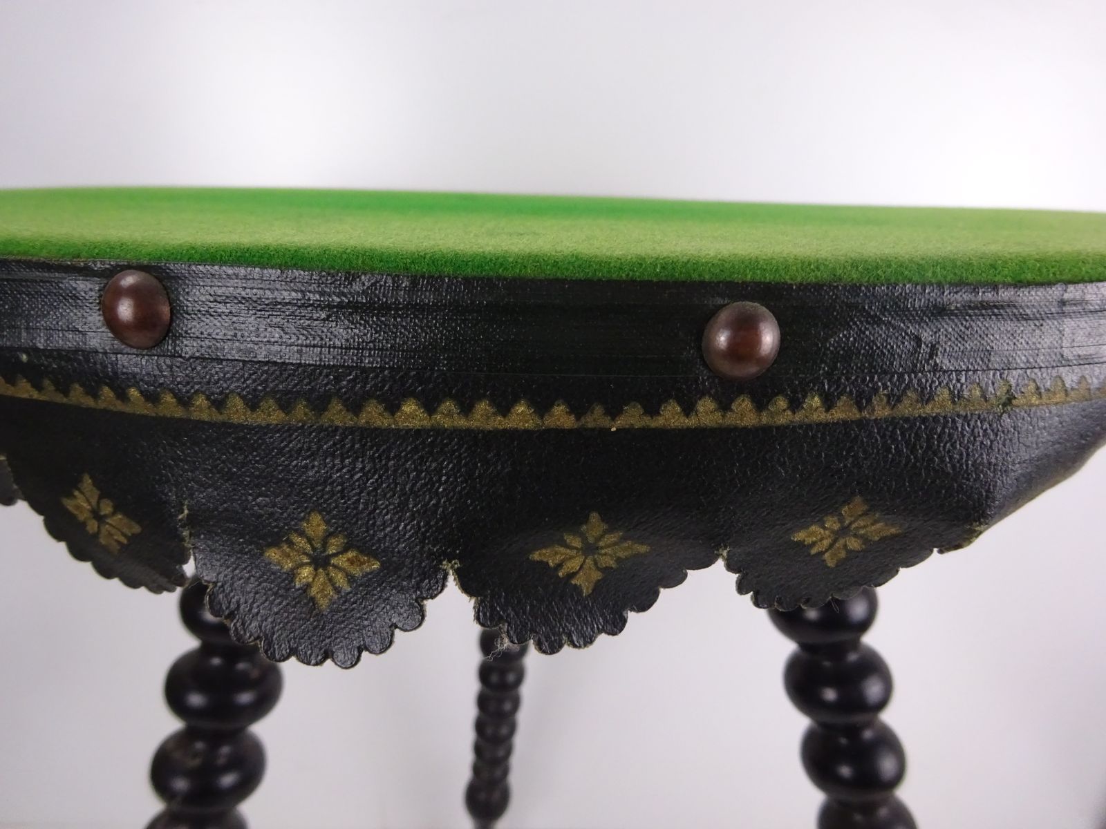 Furniture Victorian Ebonised Baize Top Bobbin Gypsy Table photo
