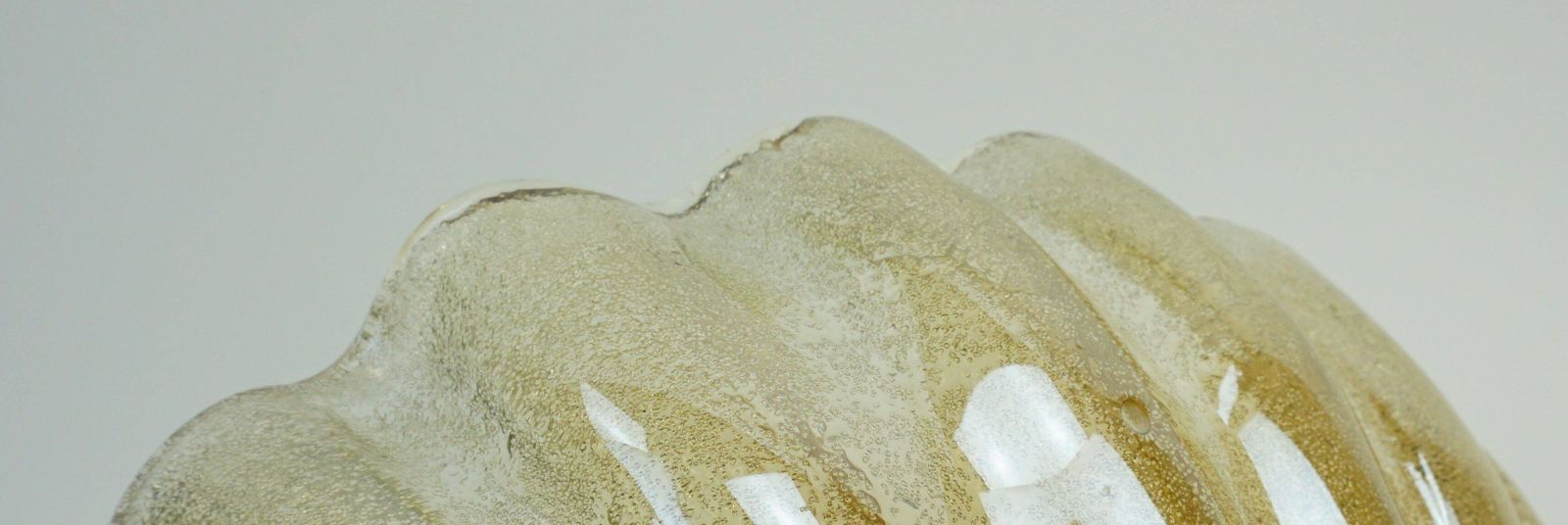 No. 1 Of 2 Mid Century Modern Sconce Wall Lamp Lustrous Glass Shell Brass photo vinterior