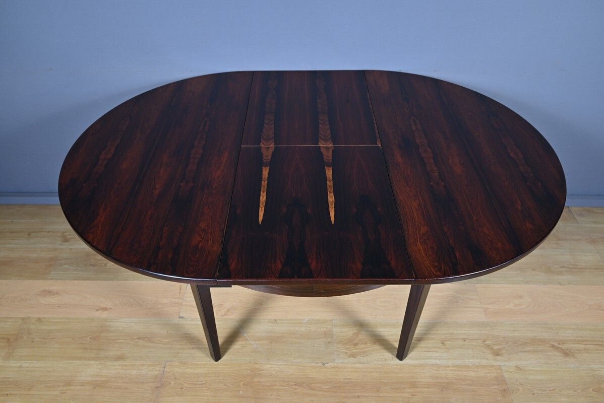 photo furniture Scandinavian Dining Table, Seats 6 To 8 – 1960