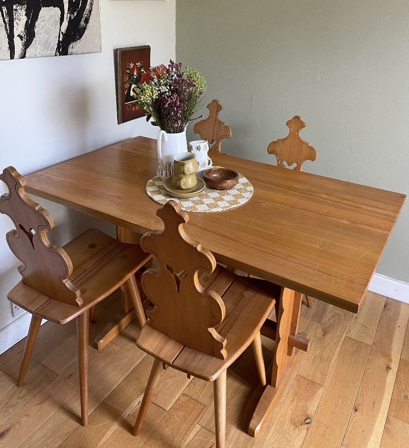 Solid Wood Dining Table & 4 Carved Chairs Set – Retro Mid Century Alpine Style – Farmhouse Cottage Kitchen Furniture photo Furniture