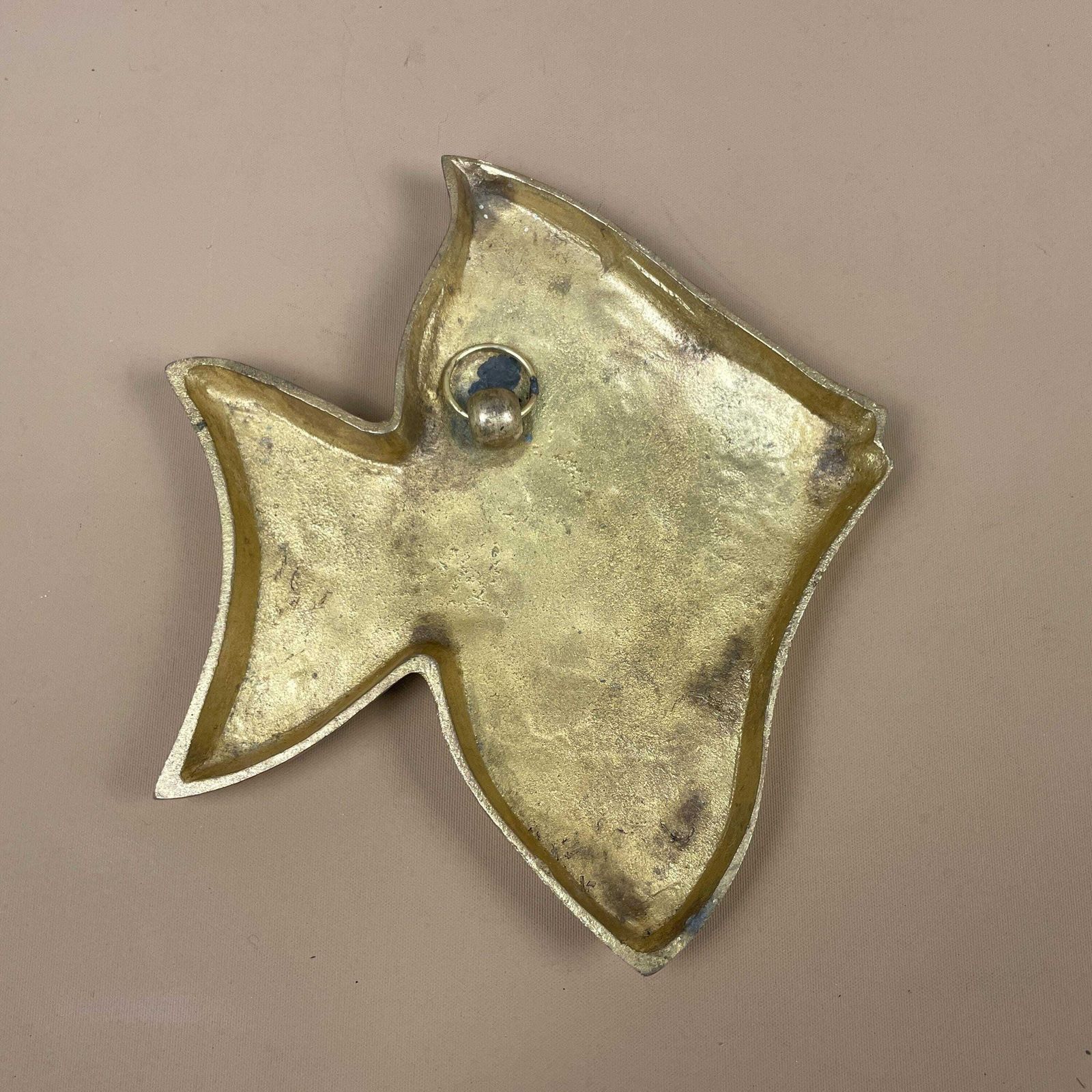 Vintage Fish Wall Hanging Gold Tone Cast Metal Vintage Coastal Decor Wall Art Mid Century Ocean Style Nautical photo vinterior