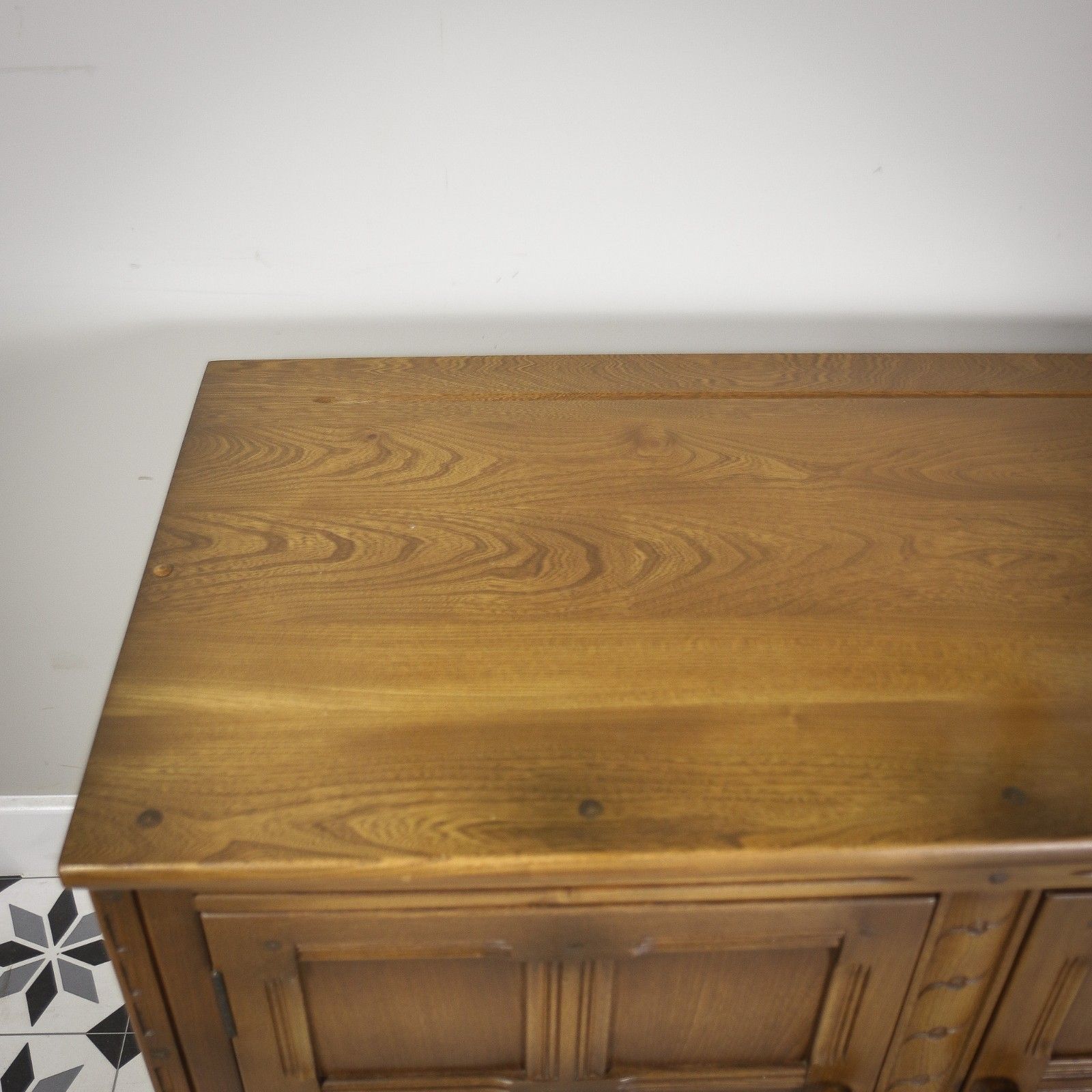 Ercol Elm Small Cabinet Sideboard Tv Unit In Golden Dawn photo vinterior