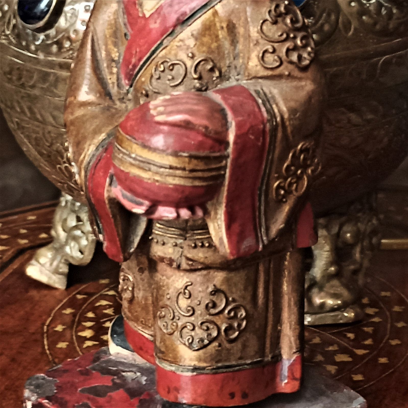 550.0 Pair Of Polychrome Gilt Gesso Painted Carved Statues Temple Deity photo