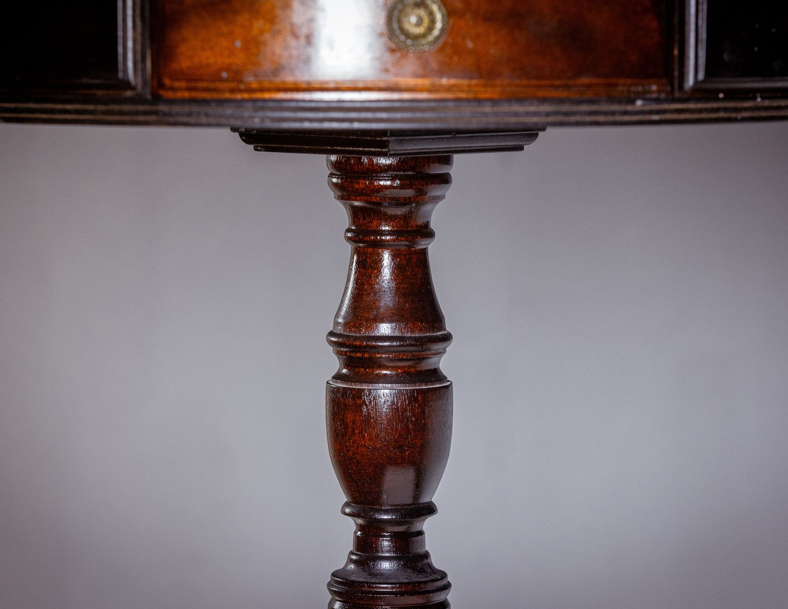 Regency Wine Table photo vinterior
