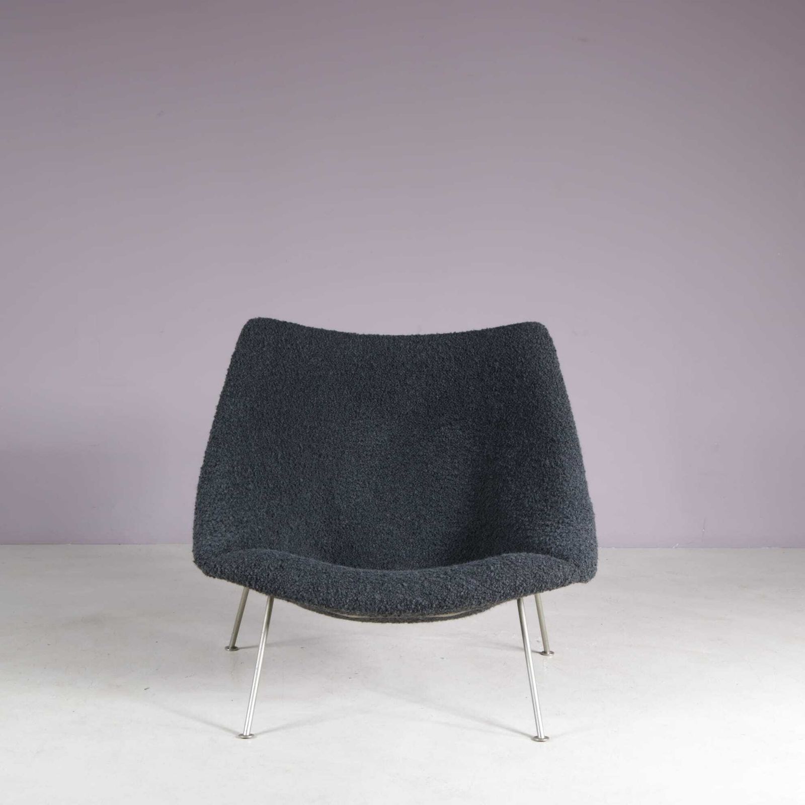1950s Oyster Chair By Pierre Paulin For Artifort, Netherlands photo vinterior