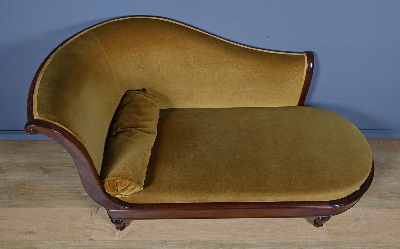 Mahogany Chaise Longue, Restoration Period – Early 19th Century photo Furniture