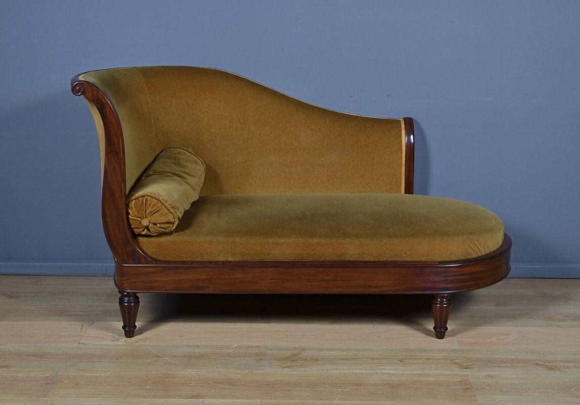 Mahogany Chaise Longue, Restoration Period – Early 19th Century photo vintage