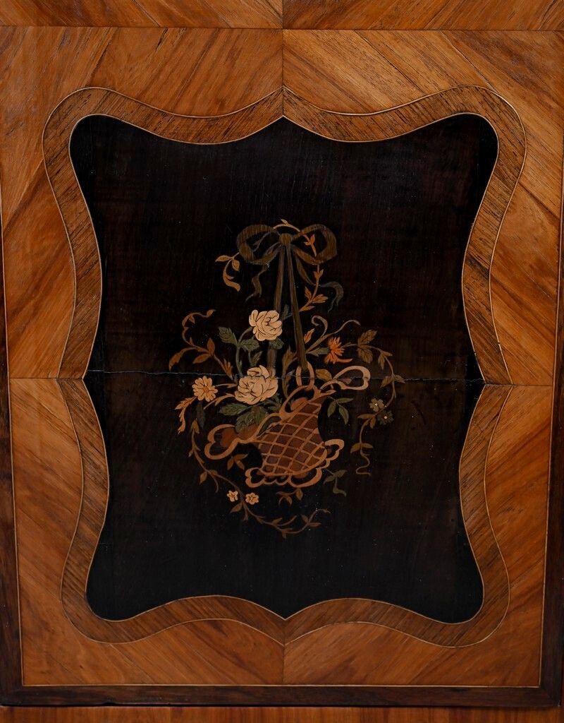photo vinterior Display Cabinet In Marquetry Of Precious Woods, Louis XV Louis XVI Transition Style – First Half Of The 19th Century