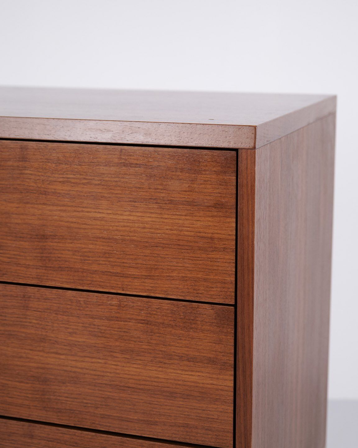 Chest Of Drawers With 3 Drawers – Walnut – Metal Legs – Skovby Furniture Factory photo 608.0